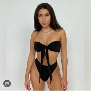 437 bikini set